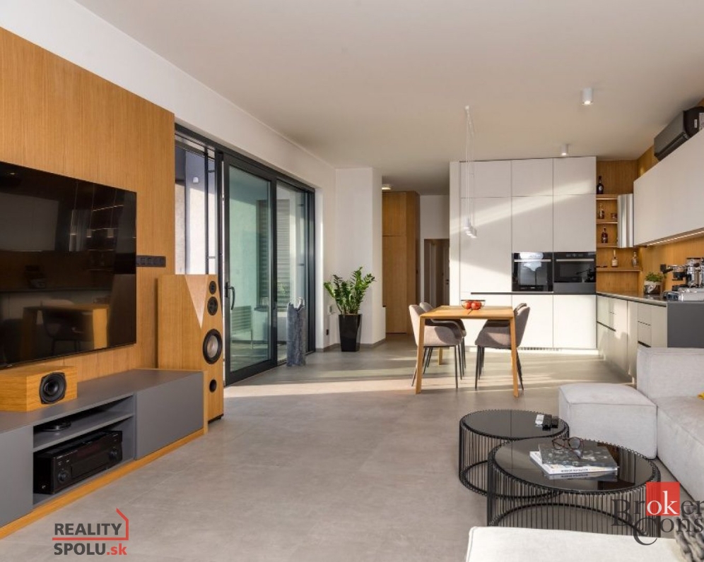 3 izbový byt, 92 m2, Bratislava-Nové Mesto