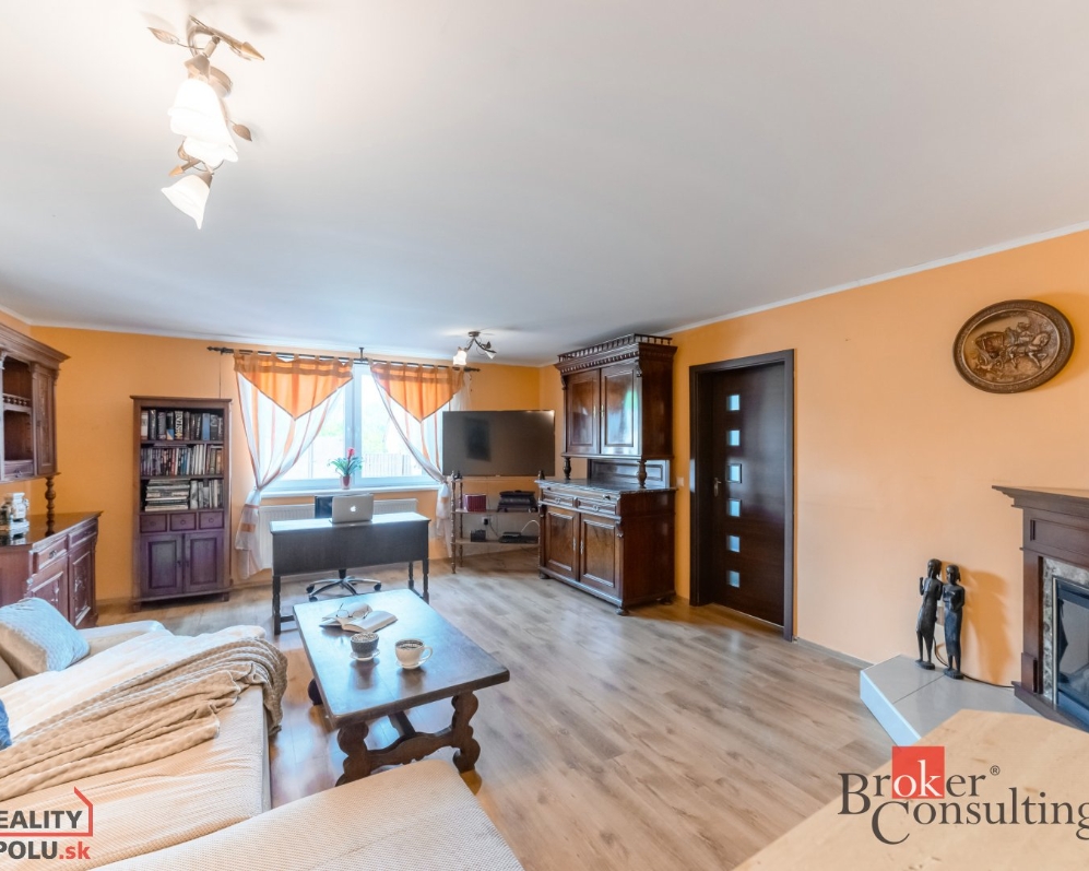 4-izbový rodinný dom s vínnou pivnicou, Rača, Stupavská ul., PREDAJ